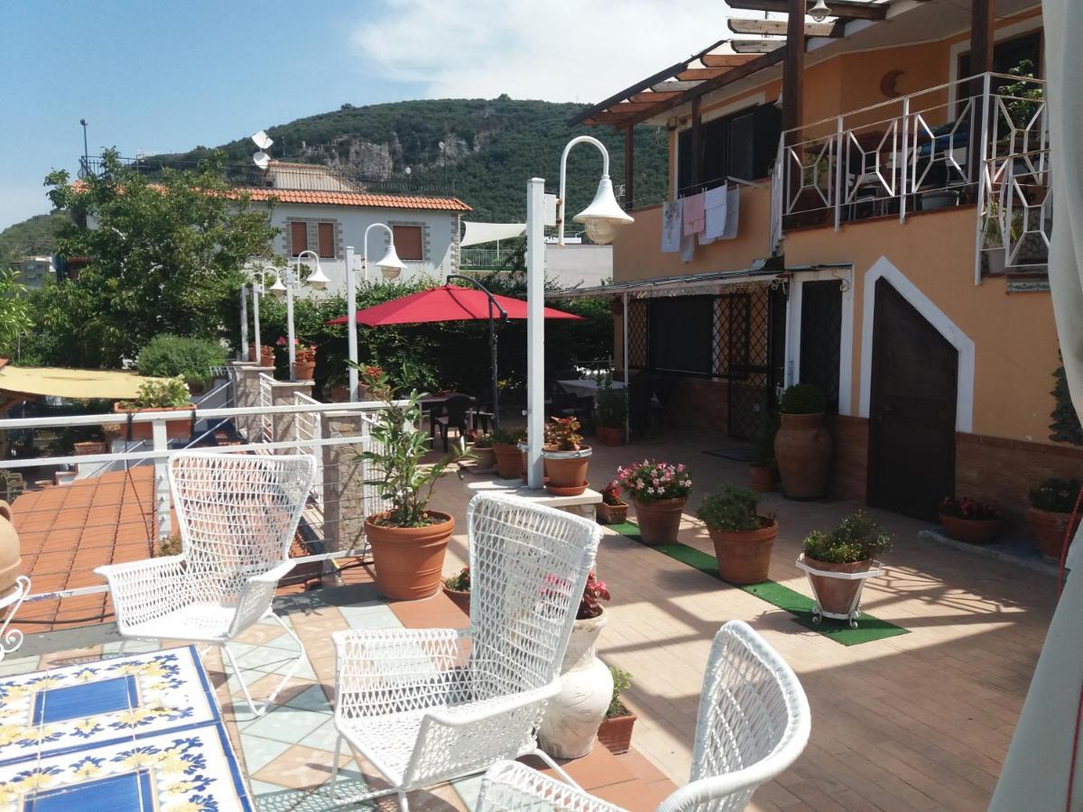 Garden On The Sea Bed & Breakfast Vico Equense Exterior photo
