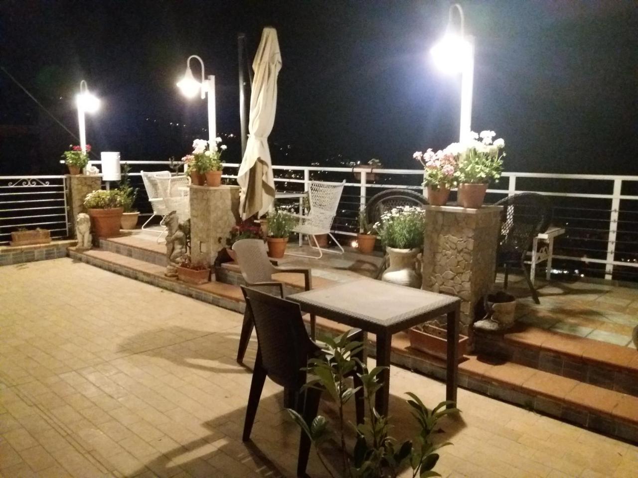 Garden On The Sea Bed & Breakfast Vico Equense Exterior photo